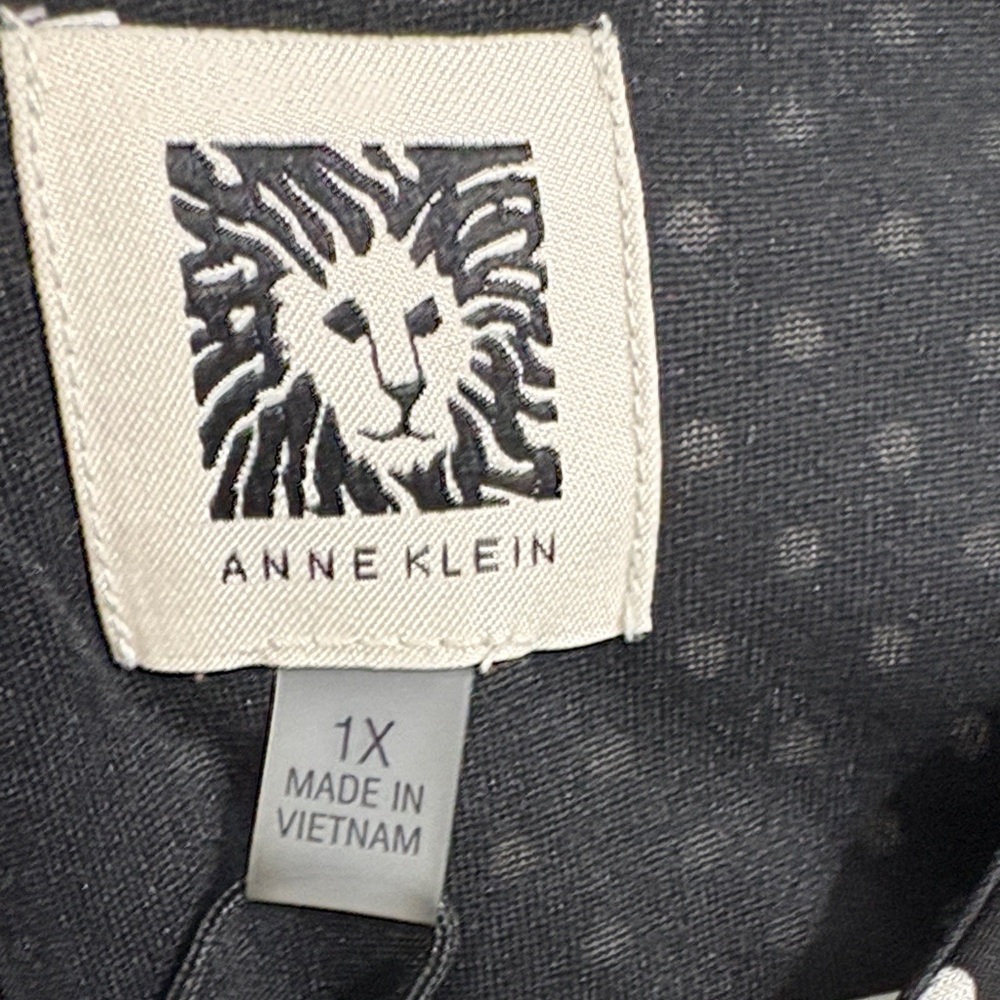 Anne Klein Black Blouse with White Dots - Picture 2 of 7